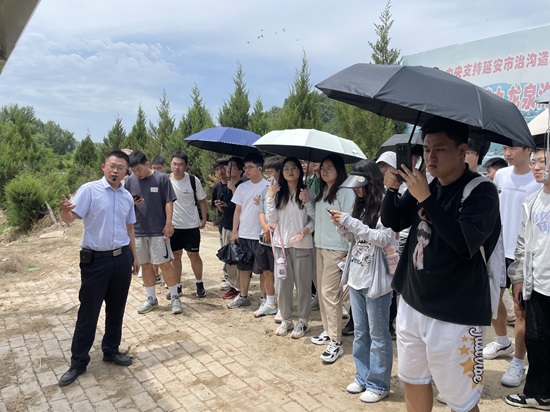 13日，南泥灣治溝造地示范項(xiàng)目現(xiàn)場教學(xué)（延安分公司）.jpg
